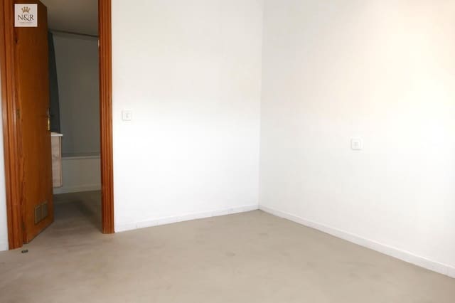 4 slaapkamer Flat te koop in Palma de Mallorca - € 420.000 (Ref: 9936759)