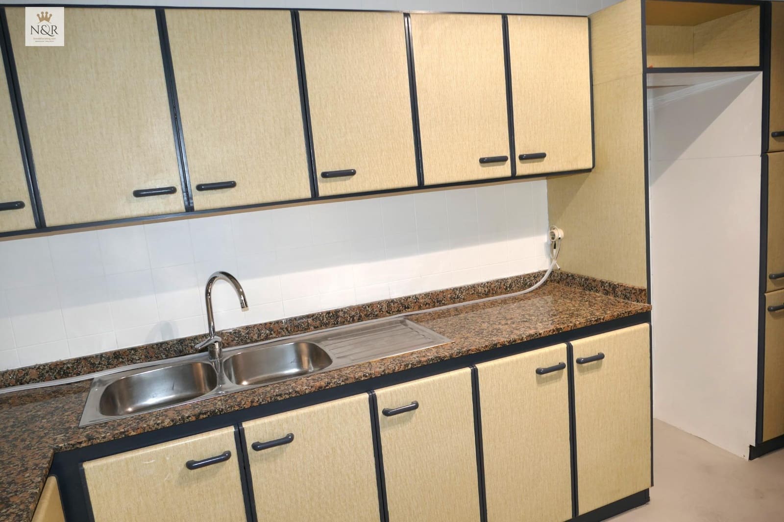 4 bedroom Flat for sale in Palma de Mallorca - € 420,000 (Ref: 9936759)
