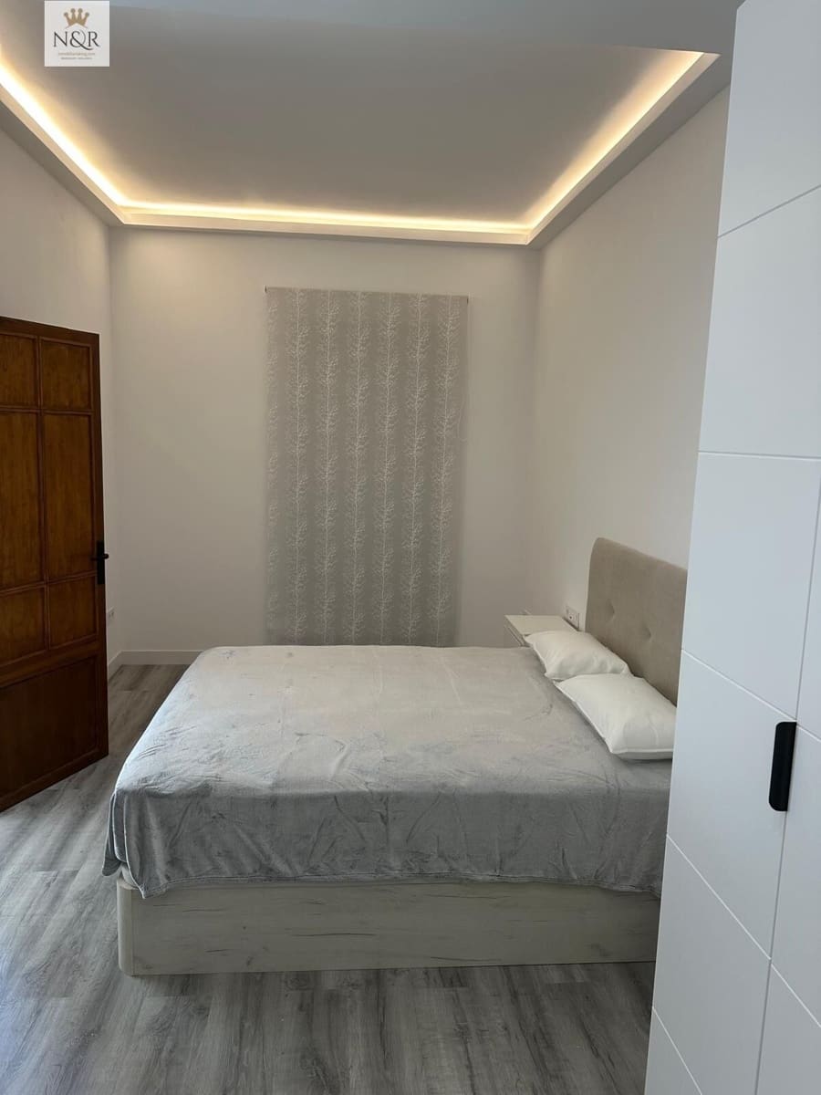 2 bedroom Flat for sale in Palma de Mallorca - € 469,000 (Ref: 9936762)