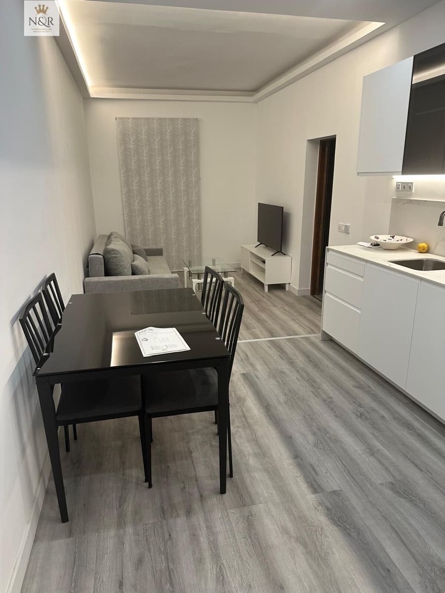 2 bedroom Flat for sale in Palma de Mallorca - € 469,000 (Ref: 9936762)
