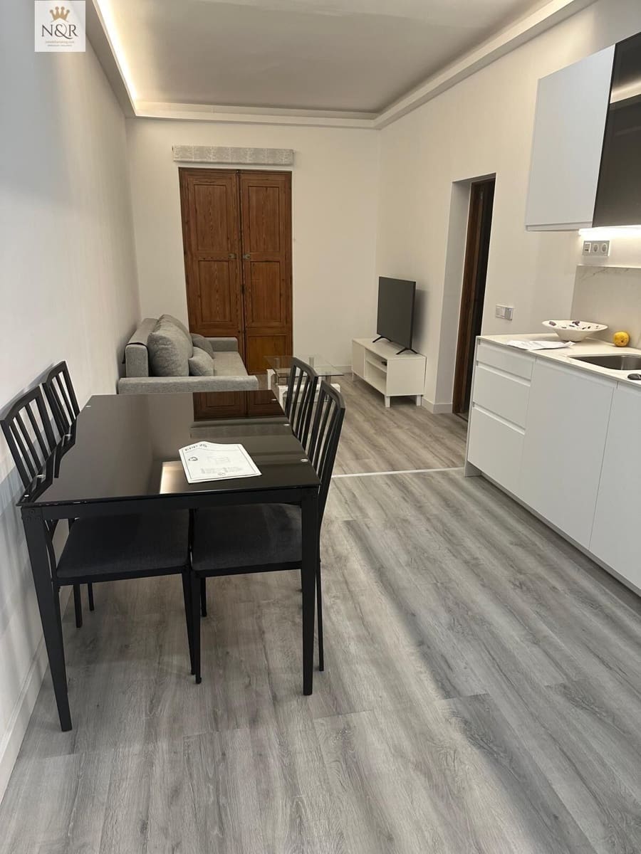 2 bedroom Flat for sale in Palma de Mallorca - € 469,000 (Ref: 9936762)