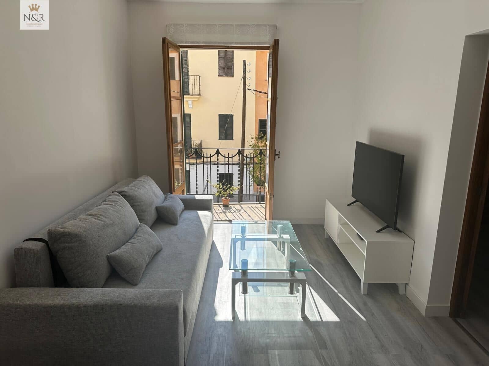 2 bedroom Flat for sale in Palma de Mallorca - € 469,000 (Ref: 9936762)