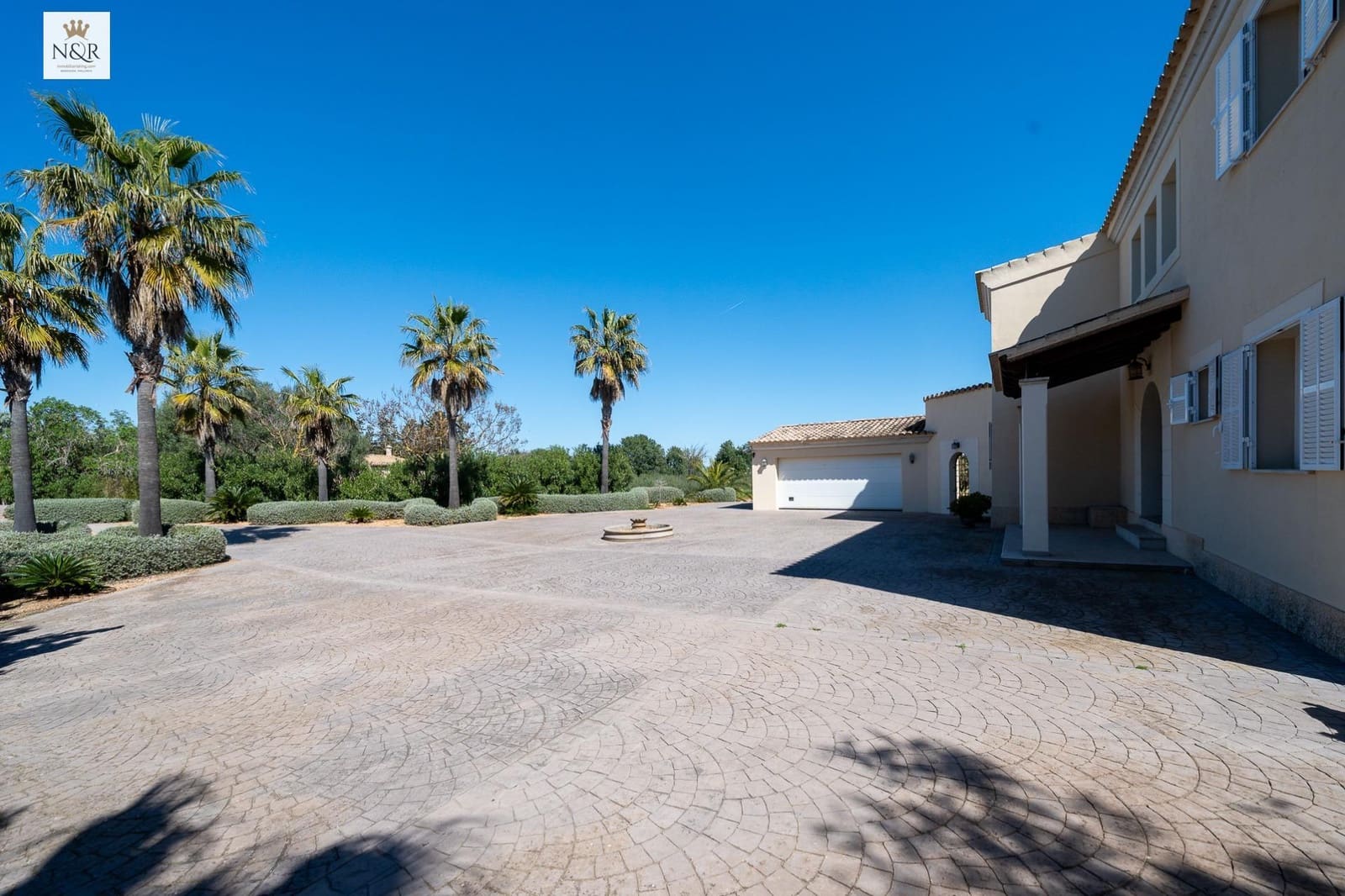 5 bedroom Villa for sale in Binissalem with pool garage - € 2,400,000 (Ref: 9936765)