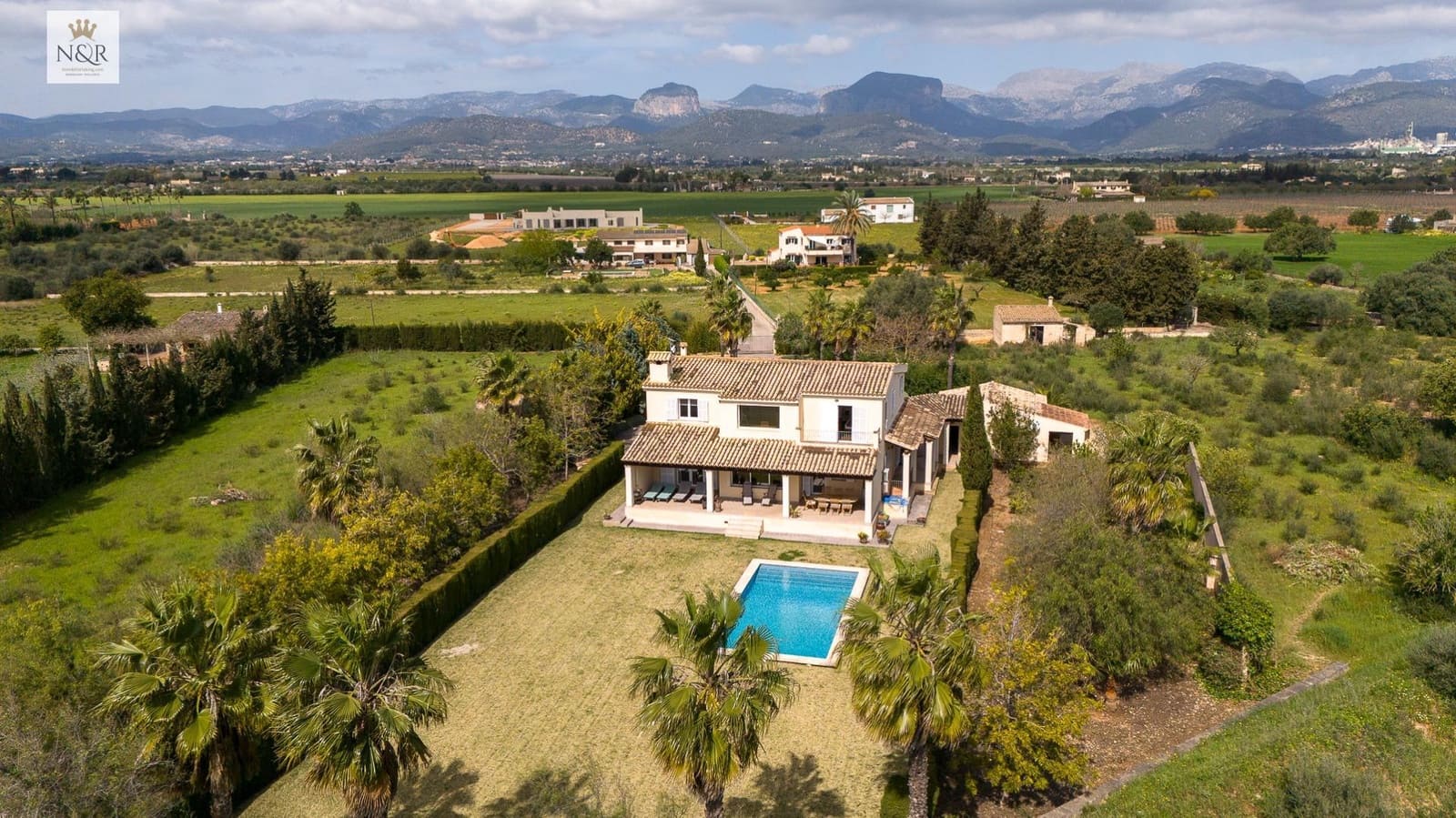 5 bedroom Villa for sale in Binissalem with pool garage - € 2,400,000 (Ref: 9936765)