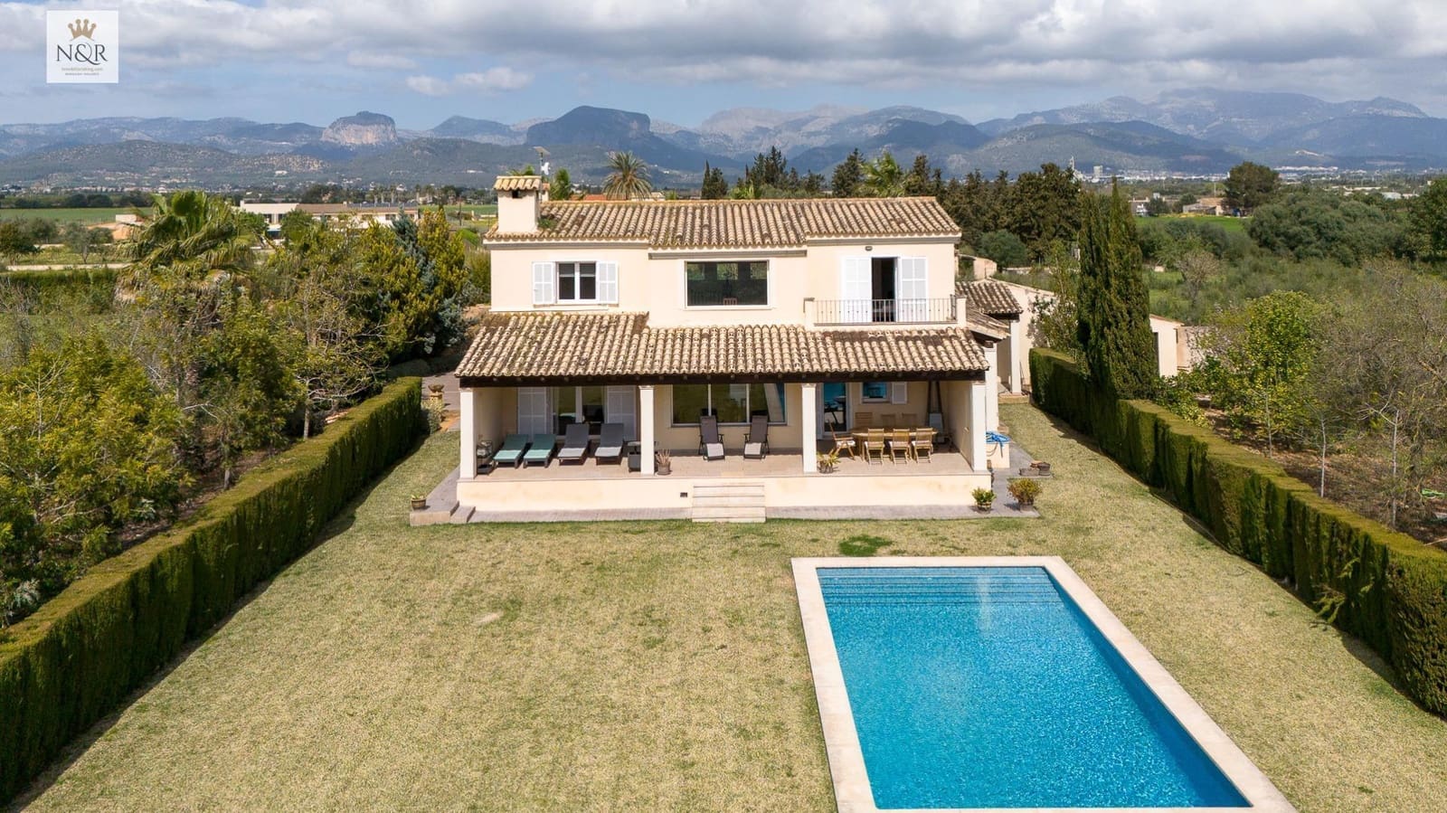 5 bedroom Villa for sale in Binissalem with pool garage - € 2,400,000 (Ref: 9936765)