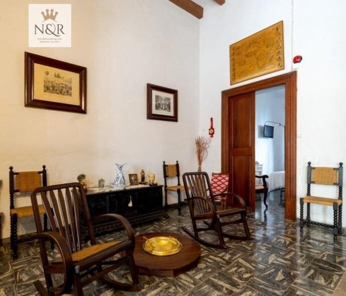 6 bedroom Townhouse for sale in Binissalem with garage - € 1,200,000 (Ref: 9936767)