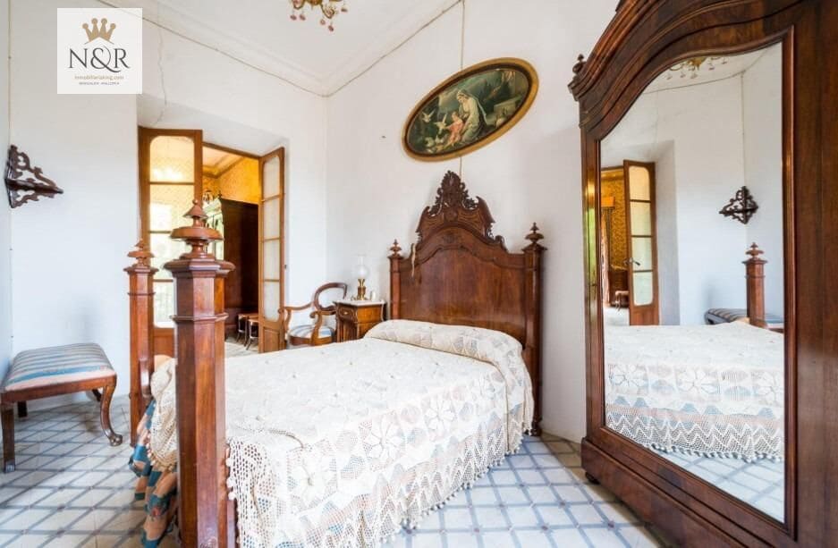 6 bedroom Townhouse for sale in Binissalem with garage - € 1,200,000 (Ref: 9936767)