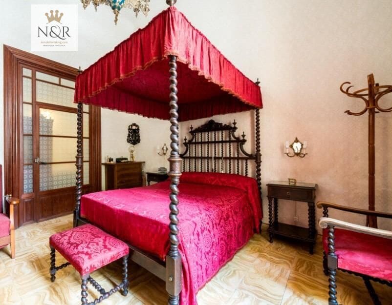 6 bedroom Townhouse for sale in Binissalem with garage - € 1,200,000 (Ref: 9936767)