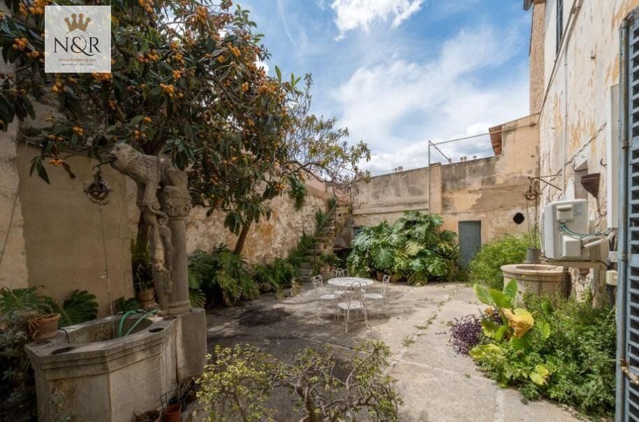6 bedroom Townhouse for sale in Binissalem with garage - € 1,200,000 (Ref: 9936767)