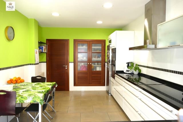 4 makuuhuone Huvila vuokrattavana paikassa Binissalem mukana 
autotalli - 2 350 € (Ref: 9936769)