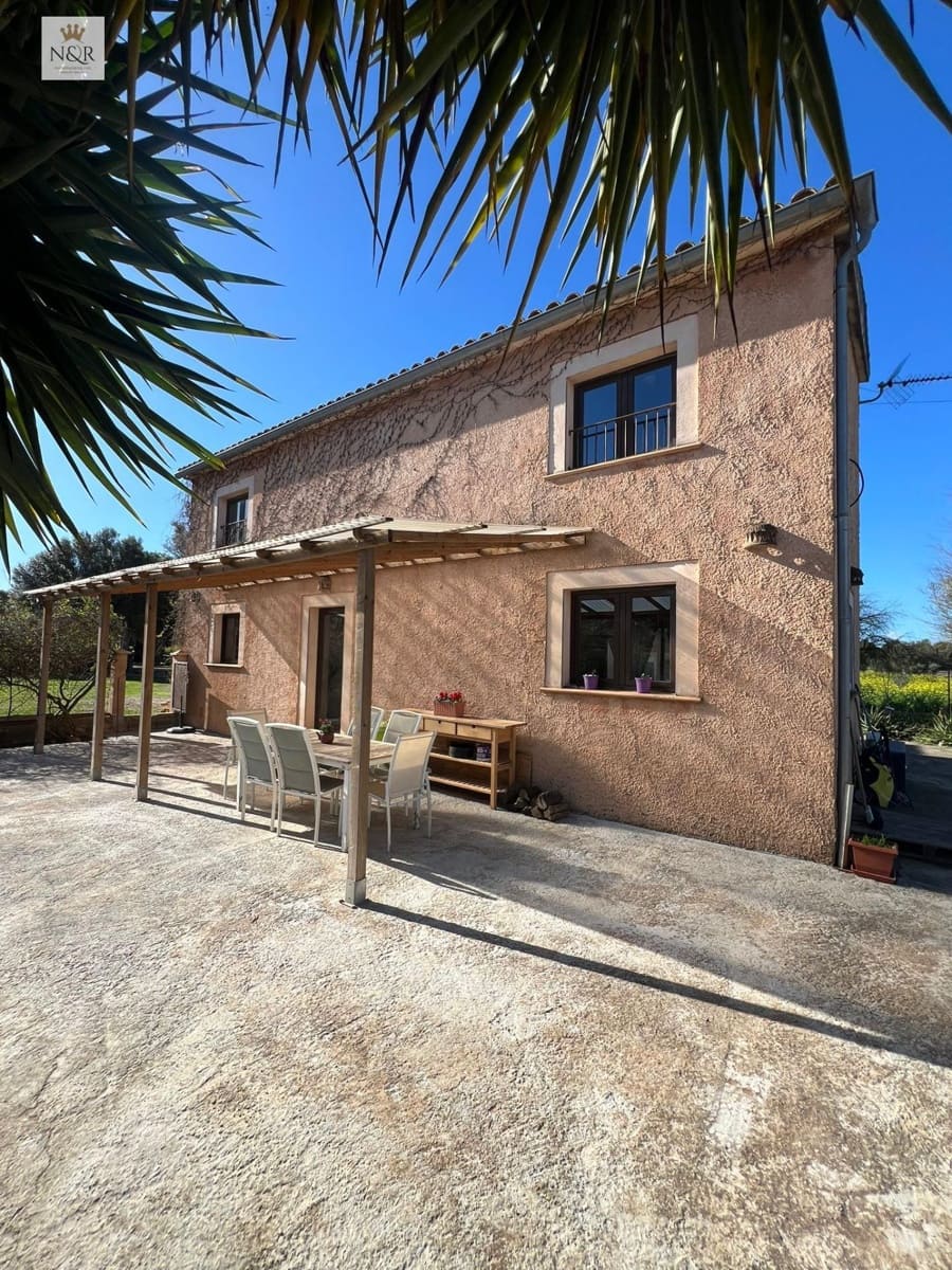 2 bedroom Finca/Country House for sale in Costitx - € 1,350,000 (Ref: 9936772)