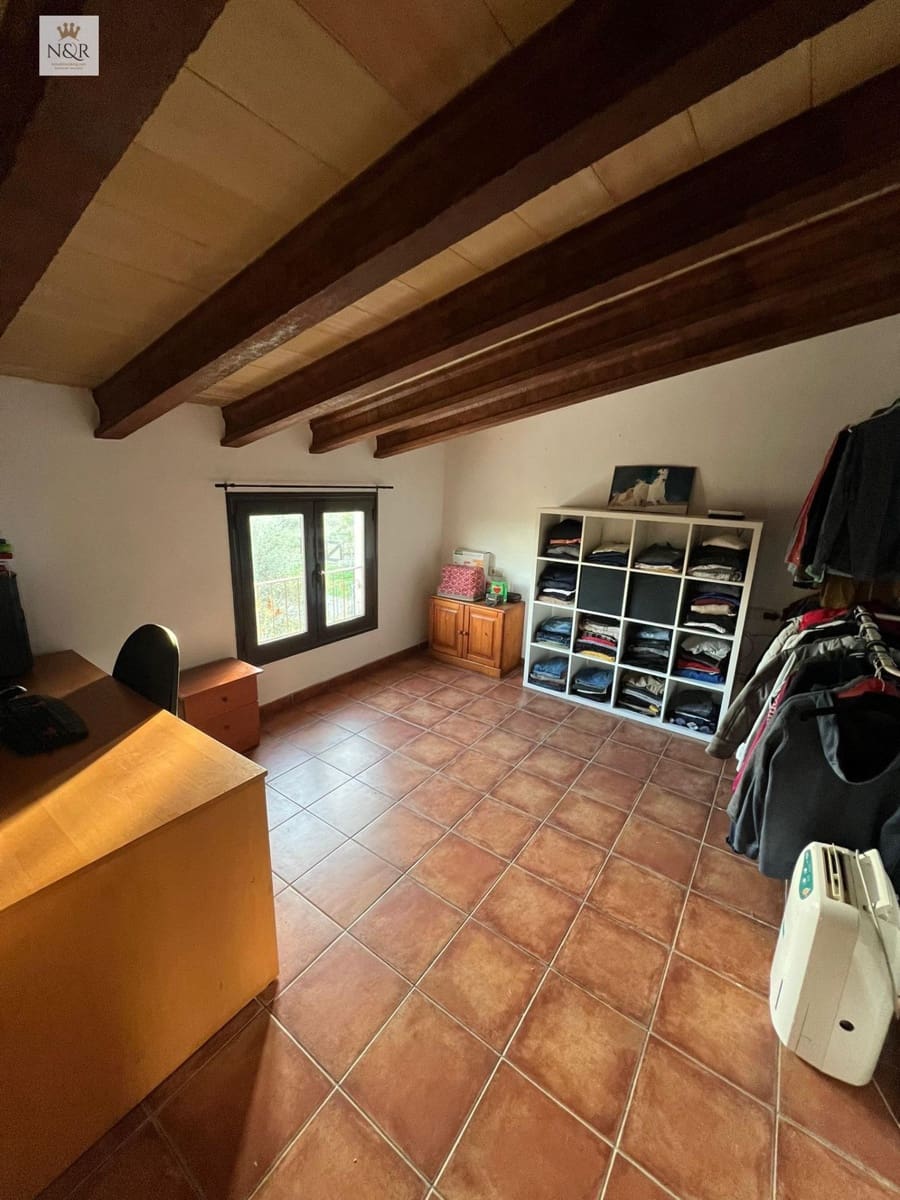2 bedroom Finca/Country House for sale in Costitx - € 1,350,000 (Ref: 9936772)