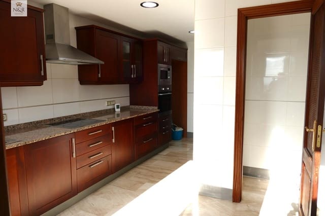3 bedroom Penthouse for rent in Consell - € 1,700 (Ref: 9936776)