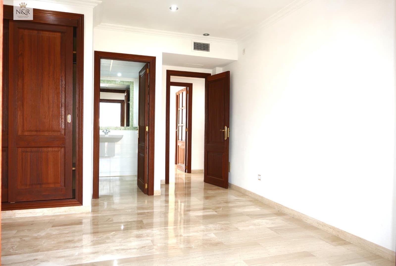 3 bedroom Penthouse for rent in Consell - € 1,700 (Ref: 9936776)