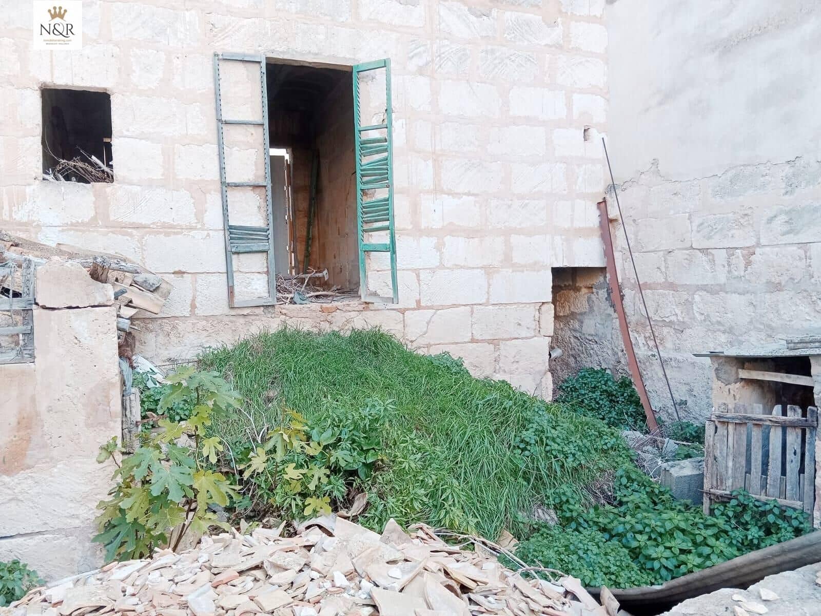 2 bedroom Townhouse for sale in Lloseta - € 179,000 (Ref: 9936786)