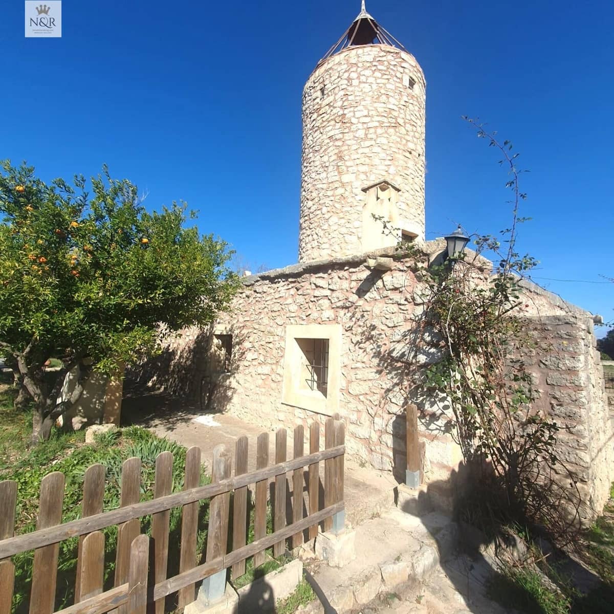 2 bedroom Finca/Country House for sale in Binissalem - € 745,000 (Ref: 9936787)