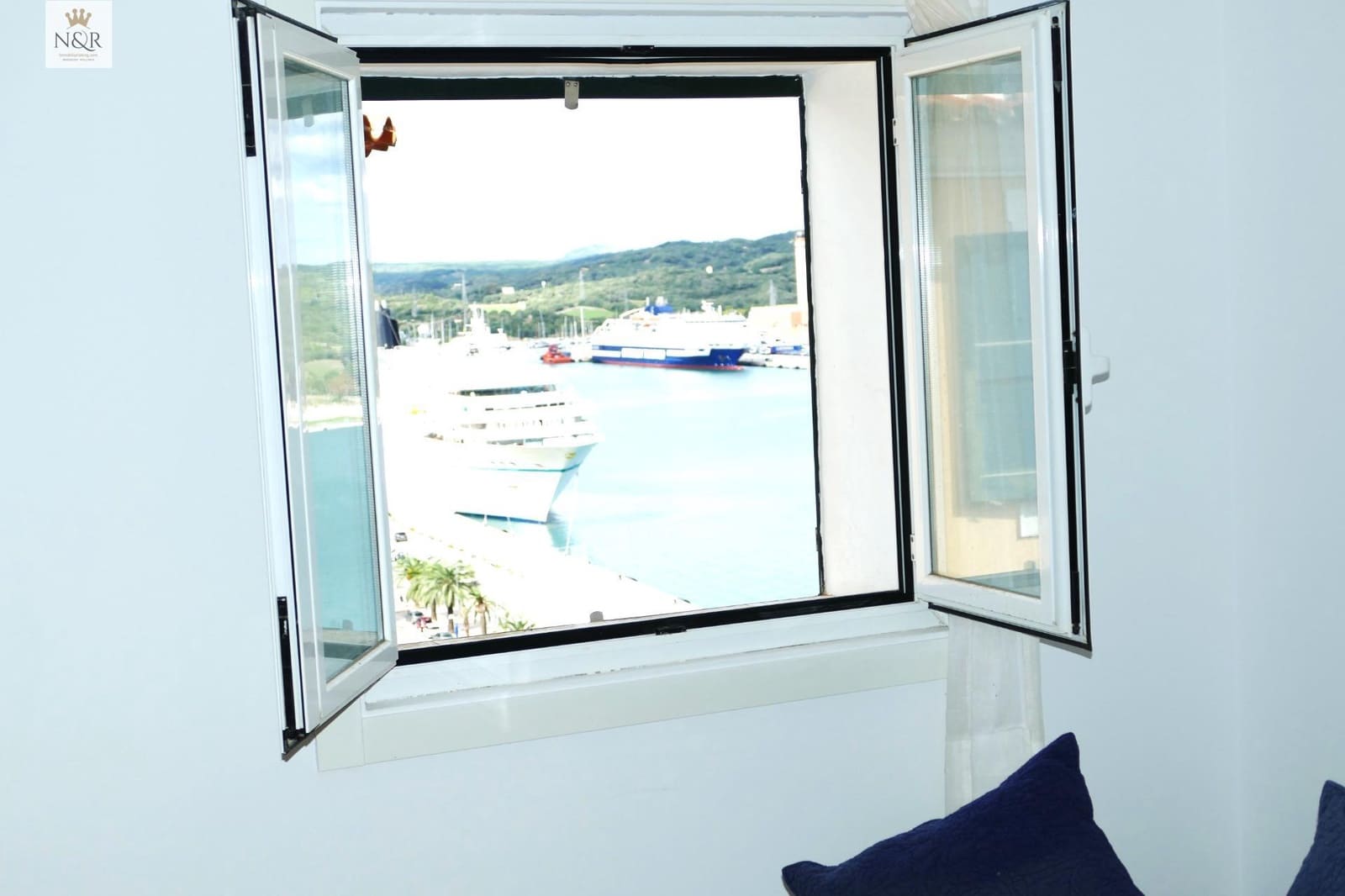 3 bedroom Townhouse for sale in Mahon / Mao with garage - € 895,000 (Ref: 9936788)