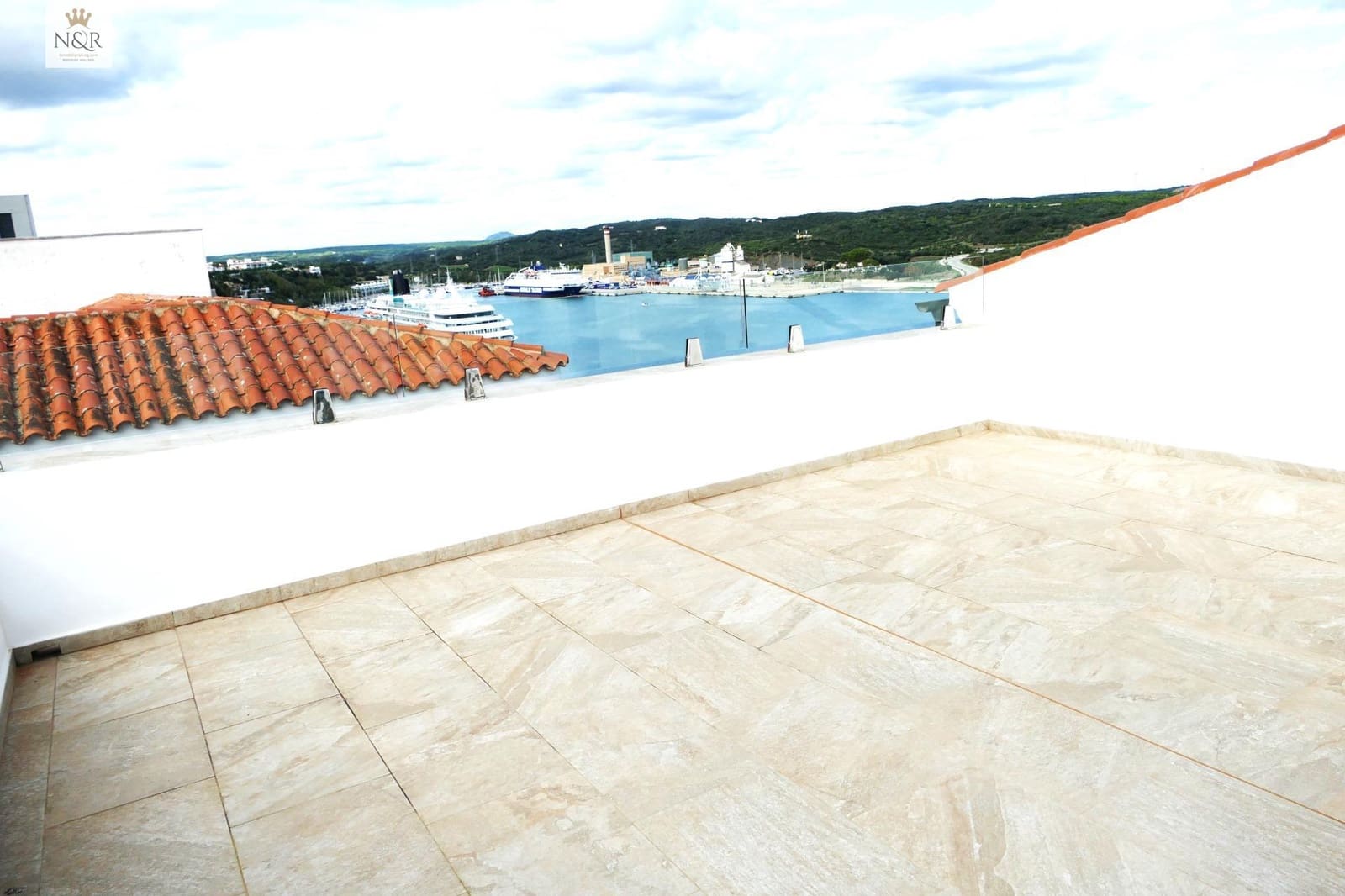 3 bedroom Townhouse for sale in Mahon / Mao with garage - € 895,000 (Ref: 9936788)