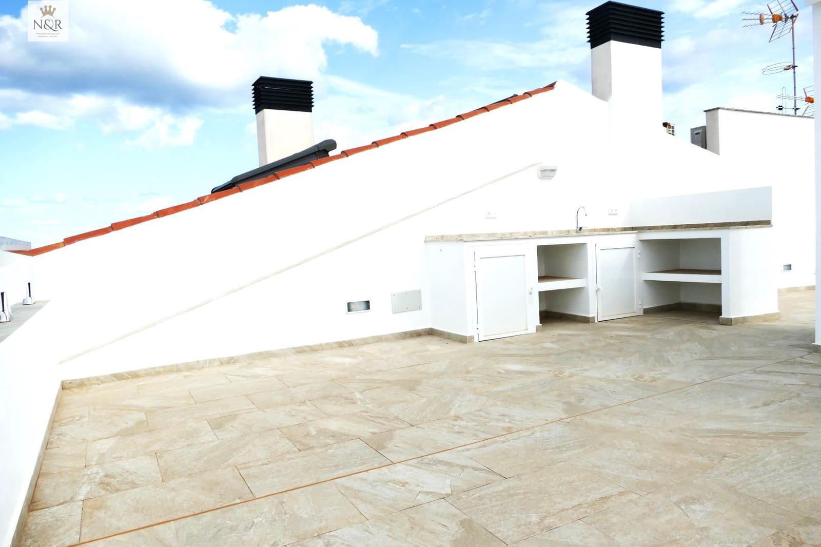 3 bedroom Townhouse for sale in Mahon / Mao with garage - € 895,000 (Ref: 9936788)