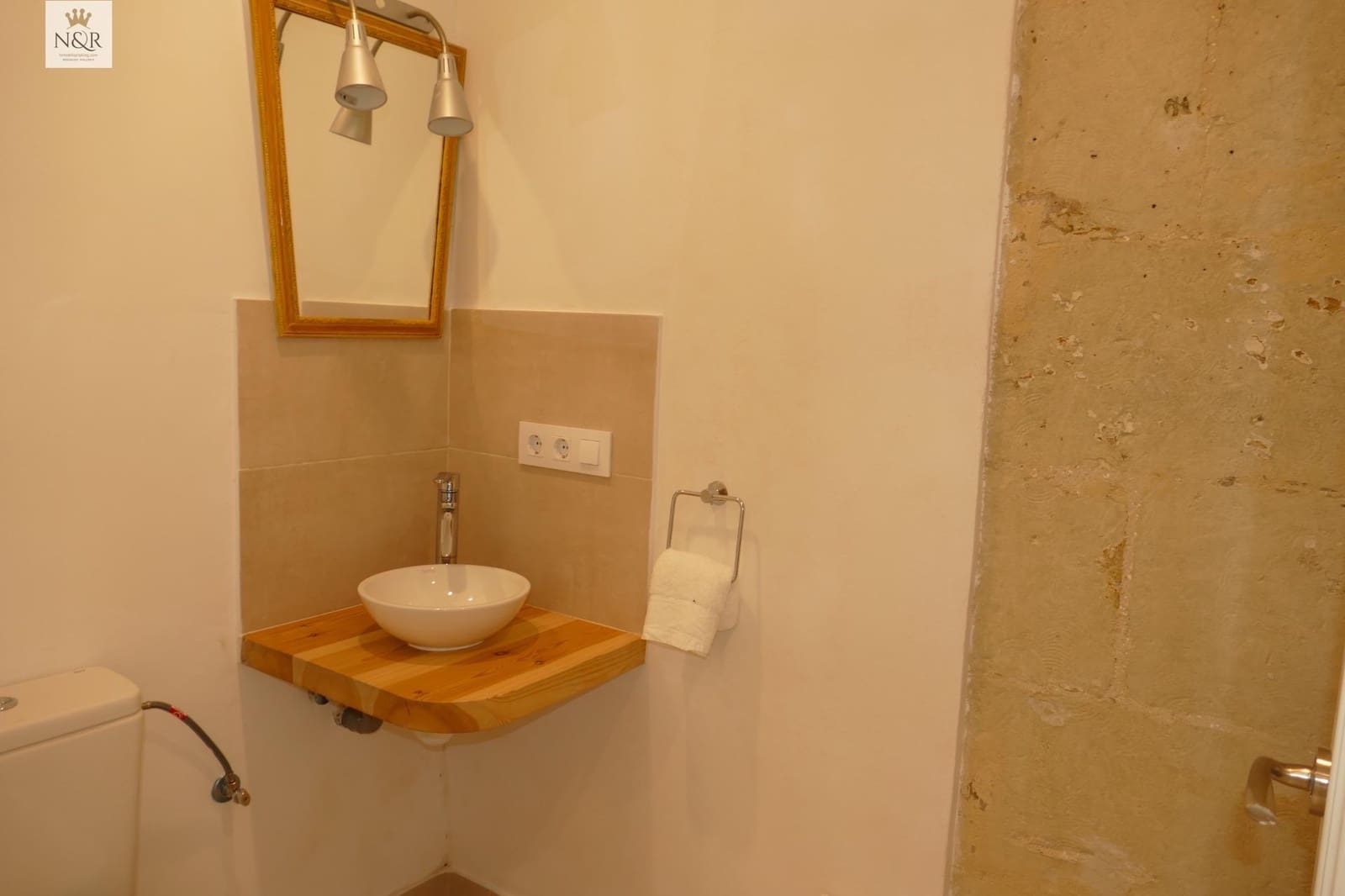 3 bedroom Townhouse for sale in Mahon / Mao with garage - € 895,000 (Ref: 9936788)
