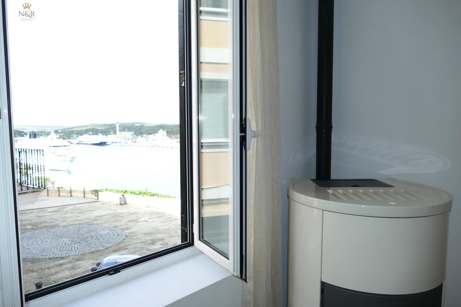 3 bedroom Townhouse for sale in Mahon / Mao with garage - € 895,000 (Ref: 9936788)
