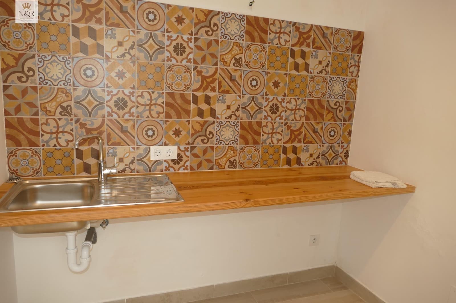 3 bedroom Townhouse for sale in Mahon / Mao with garage - € 895,000 (Ref: 9936788)