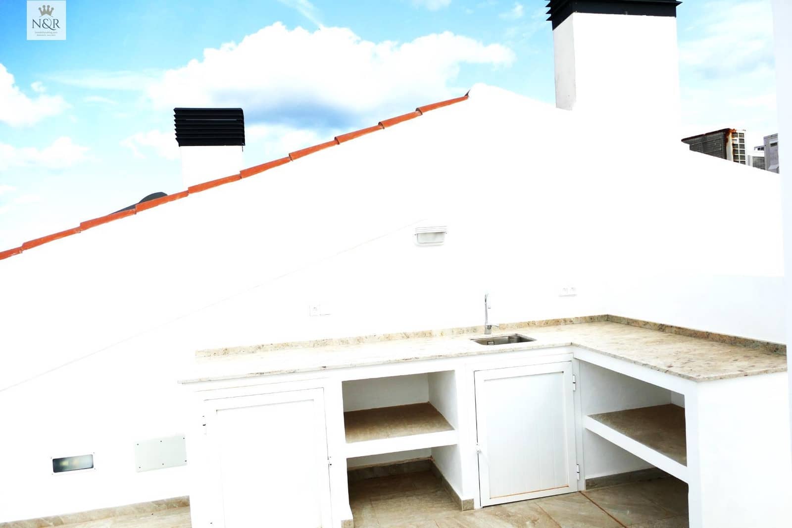 3 bedroom Townhouse for sale in Mahon / Mao with garage - € 895,000 (Ref: 9936788)