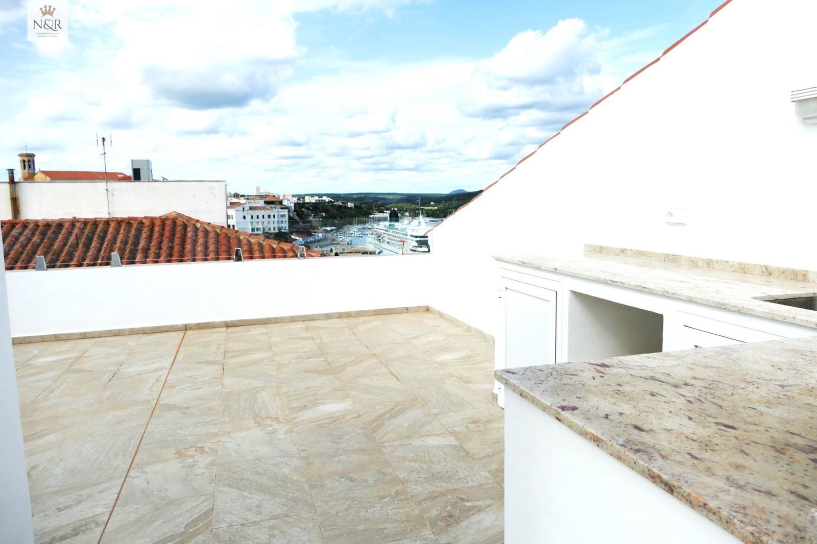 3 bedroom Townhouse for sale in Mahon / Mao with garage - € 895,000 (Ref: 9936788)