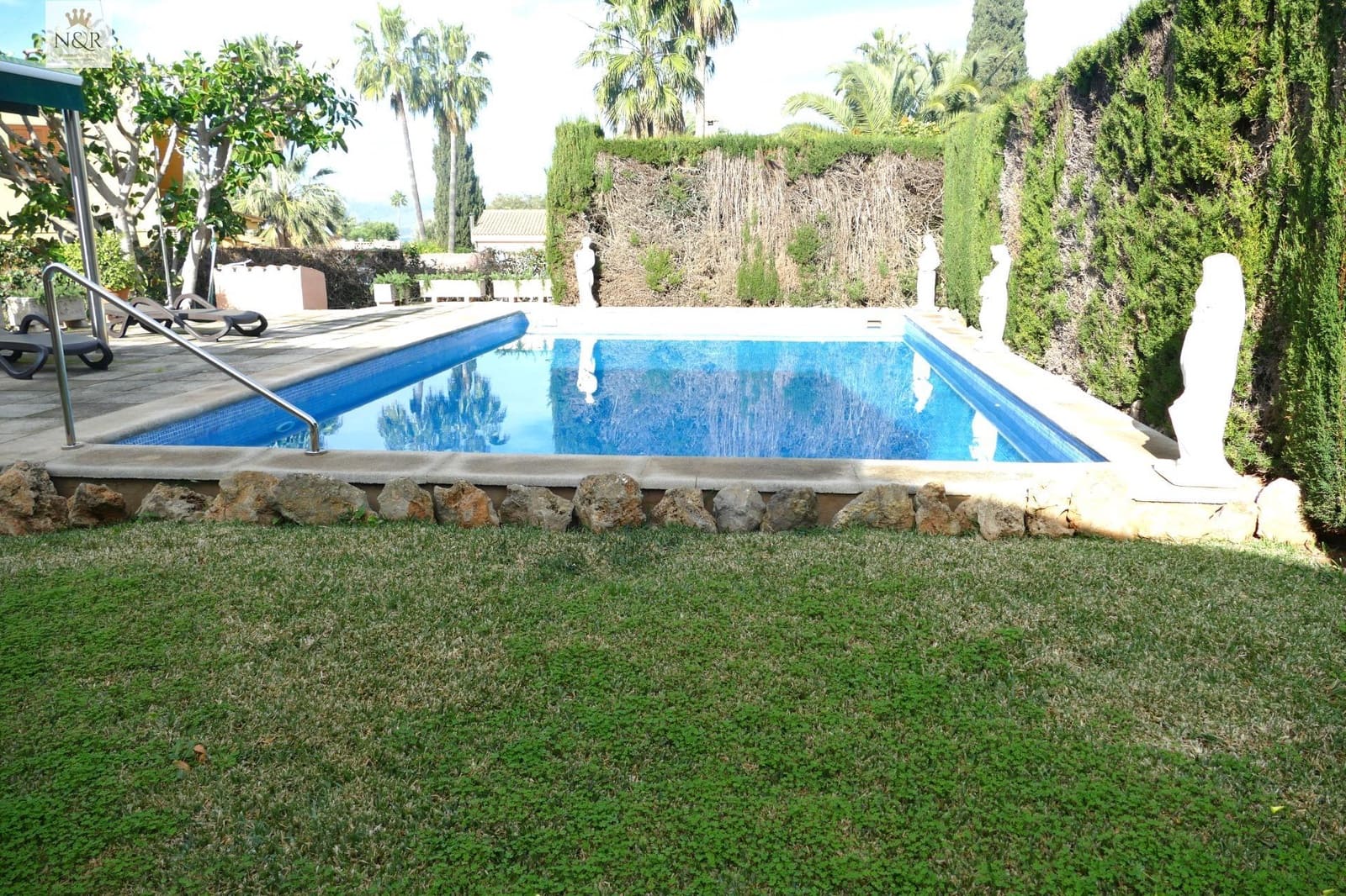 5 bedroom Villa for sale in Mal Pas-Bon Aire with pool - € 1,686,000 (Ref: 9936792)