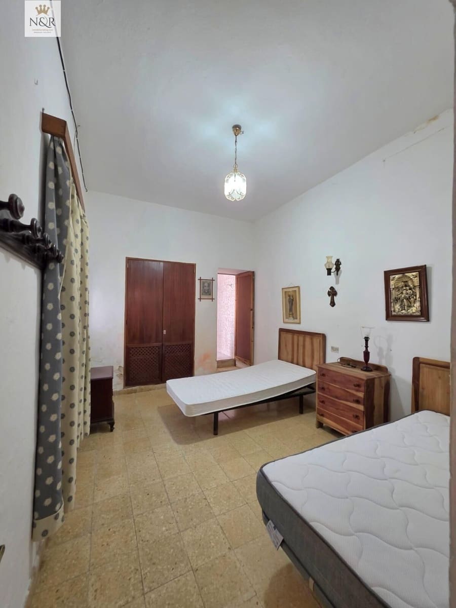 4 bedroom Townhouse for sale in Consell with garage - € 960,000 (Ref: 9936798)