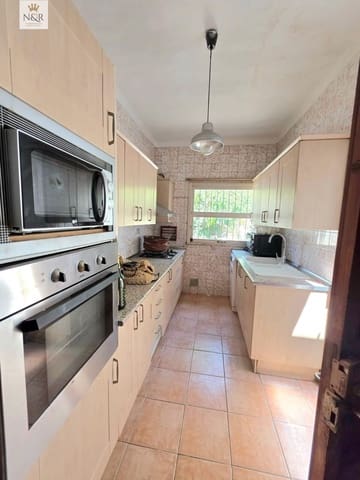 4 slaapkamer Huis te koop in Consell met garage - € 960.000 (Ref: 9936798)