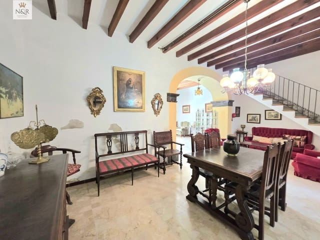 4 slaapkamer Huis te koop in Consell met garage - € 960.000 (Ref: 9936798)
