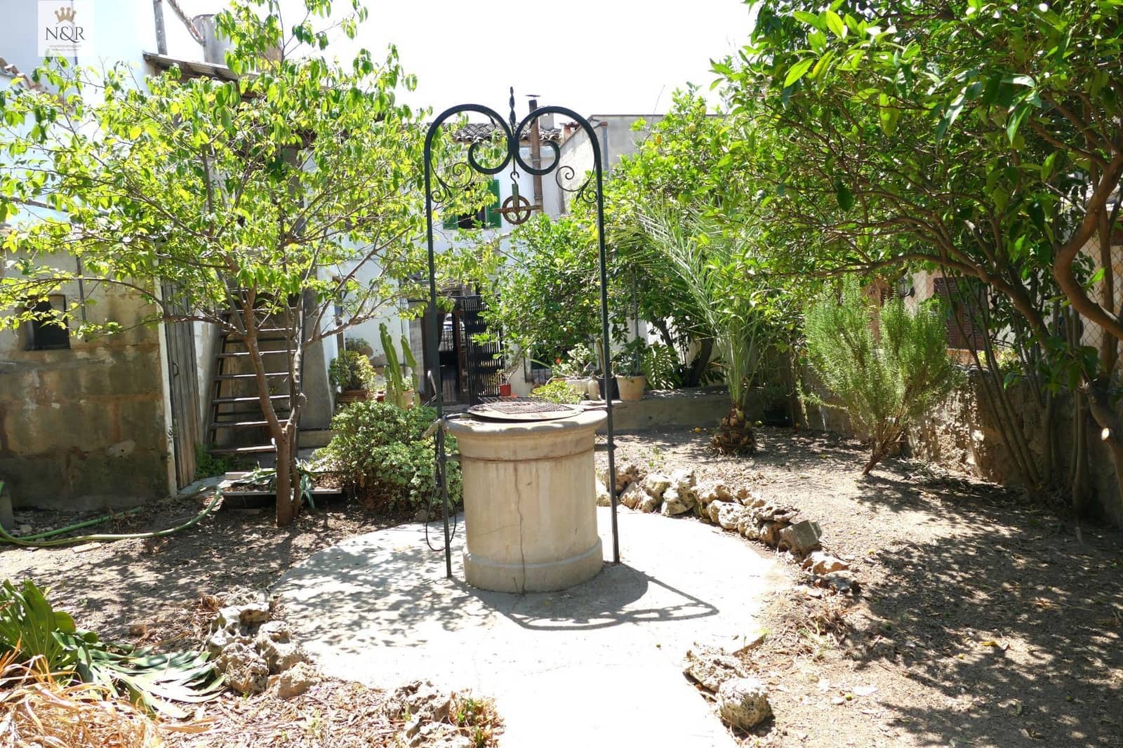 4 bedroom Townhouse for sale in Consell with garage - € 960,000 (Ref: 9936798)