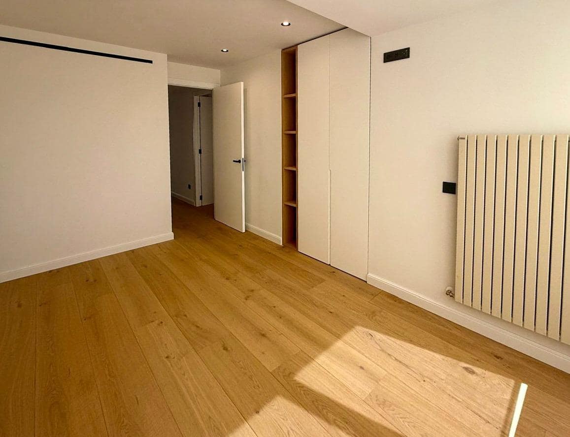 3 bedroom Flat for sale in Palma de Mallorca with garage - € 1,150,000 (Ref: 10013401)