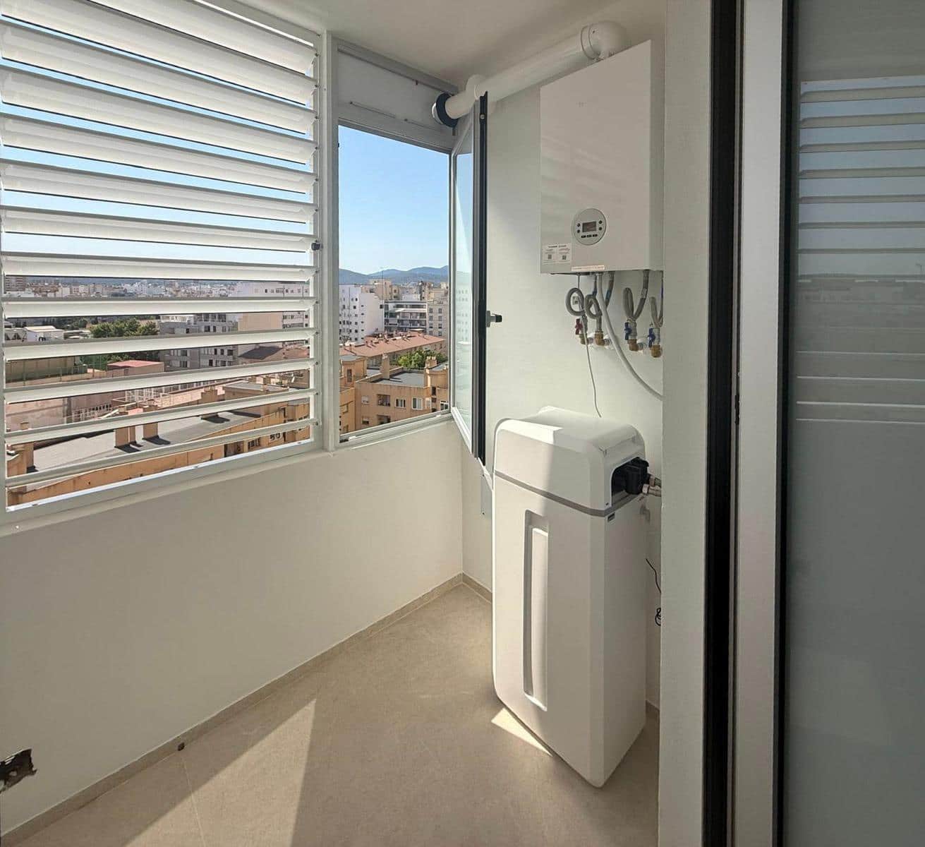 3 bedroom Flat for sale in Palma de Mallorca with garage - € 1,150,000 (Ref: 10013401)