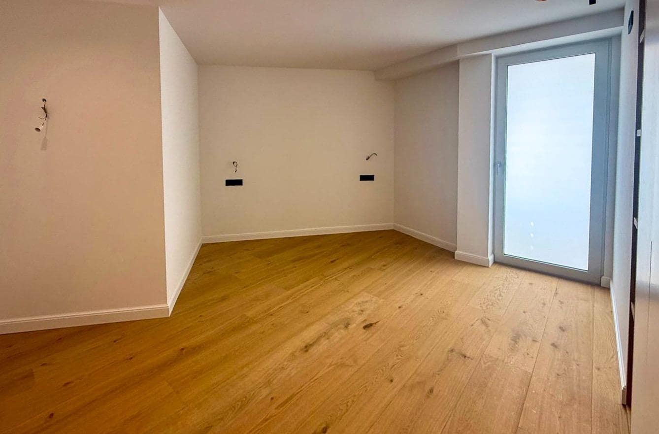 3 bedroom Flat for sale in Palma de Mallorca with garage - € 1,150,000 (Ref: 10013401)
