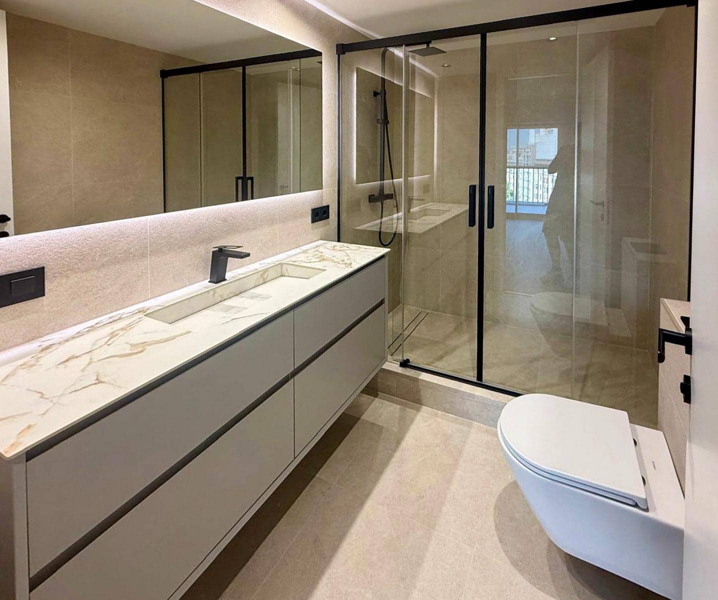 3 bedroom Flat for sale in Palma de Mallorca with garage - € 1,150,000 (Ref: 10013401)