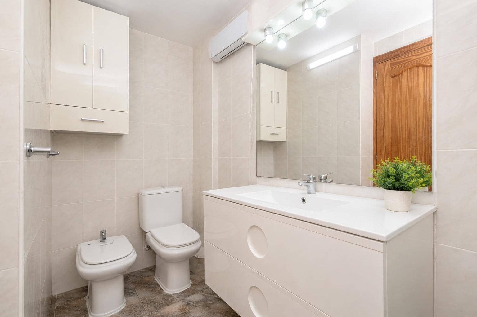 3 slaapkamer Rijtjeshuis te koop in Palma de Mallorca met garage - € 1.188.000 (Ref: 10037496)