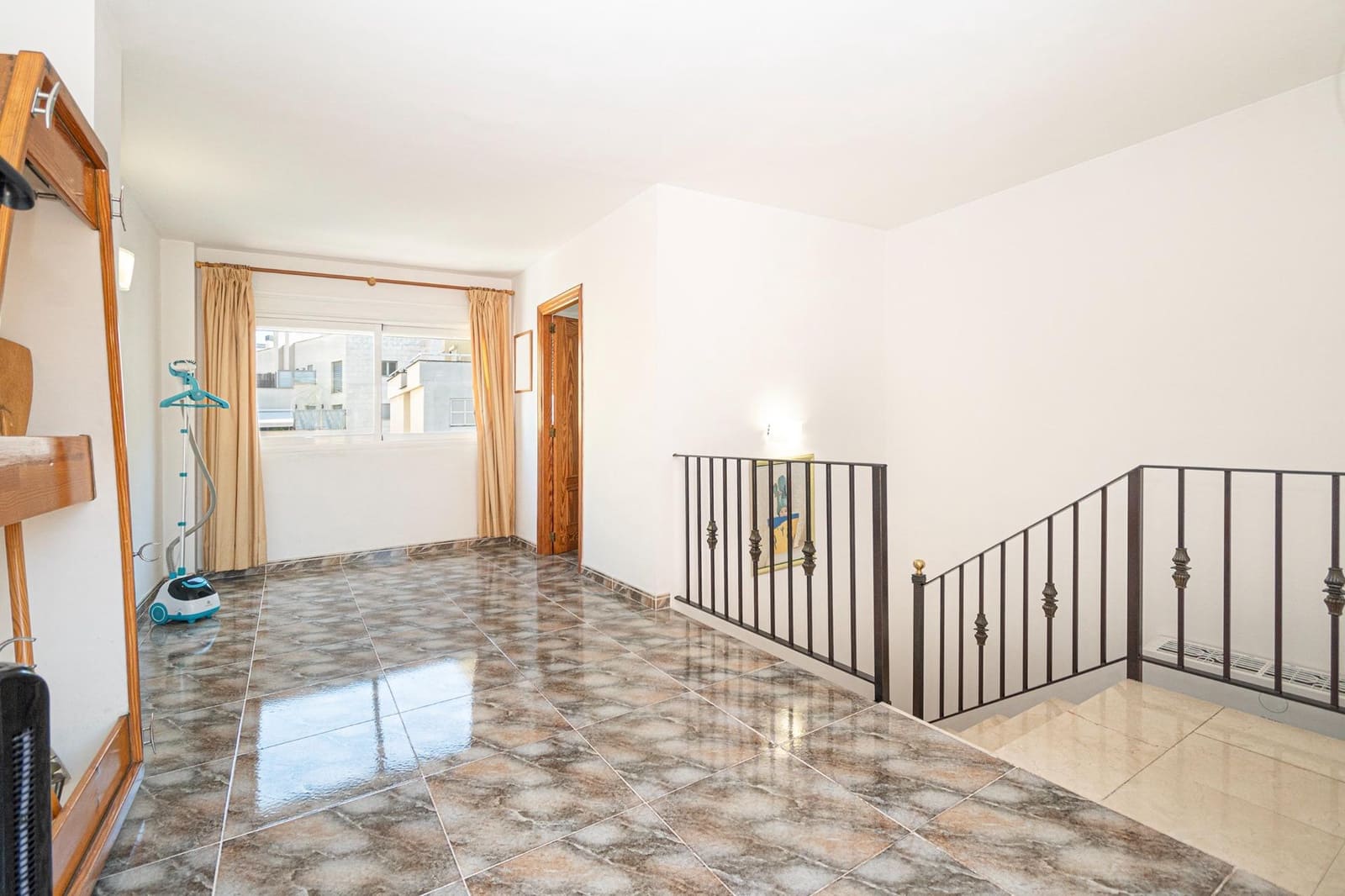 3 slaapkamer Rijtjeshuis te koop in Palma de Mallorca met garage - € 1.188.000 (Ref: 10037496)