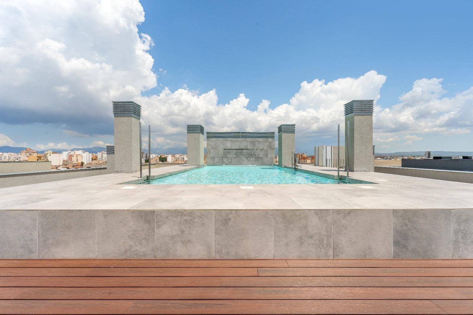 2 soveværelse Penthouse til leje i Palma de Mallorca med swimmingpool garage - € 2.300 (Ref: 10098480)