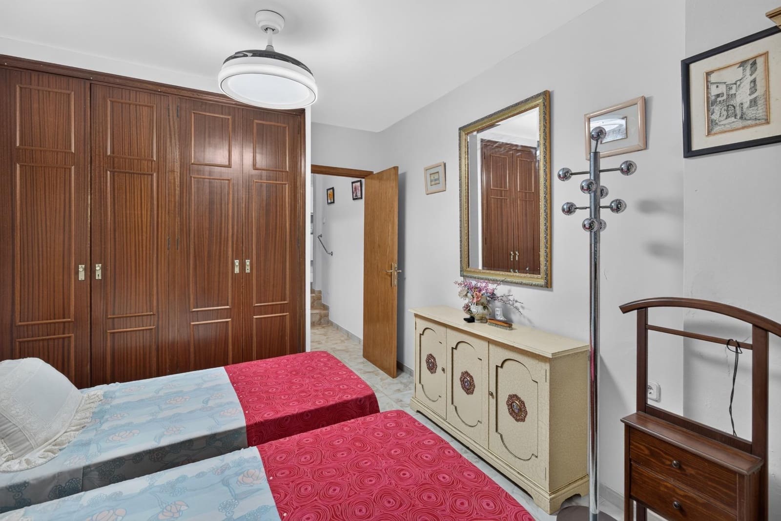 Chalet de 5 habitaciones en Coll d'en Rabassa en venta con garaje - 1.395.000 € (Ref: 10177261)