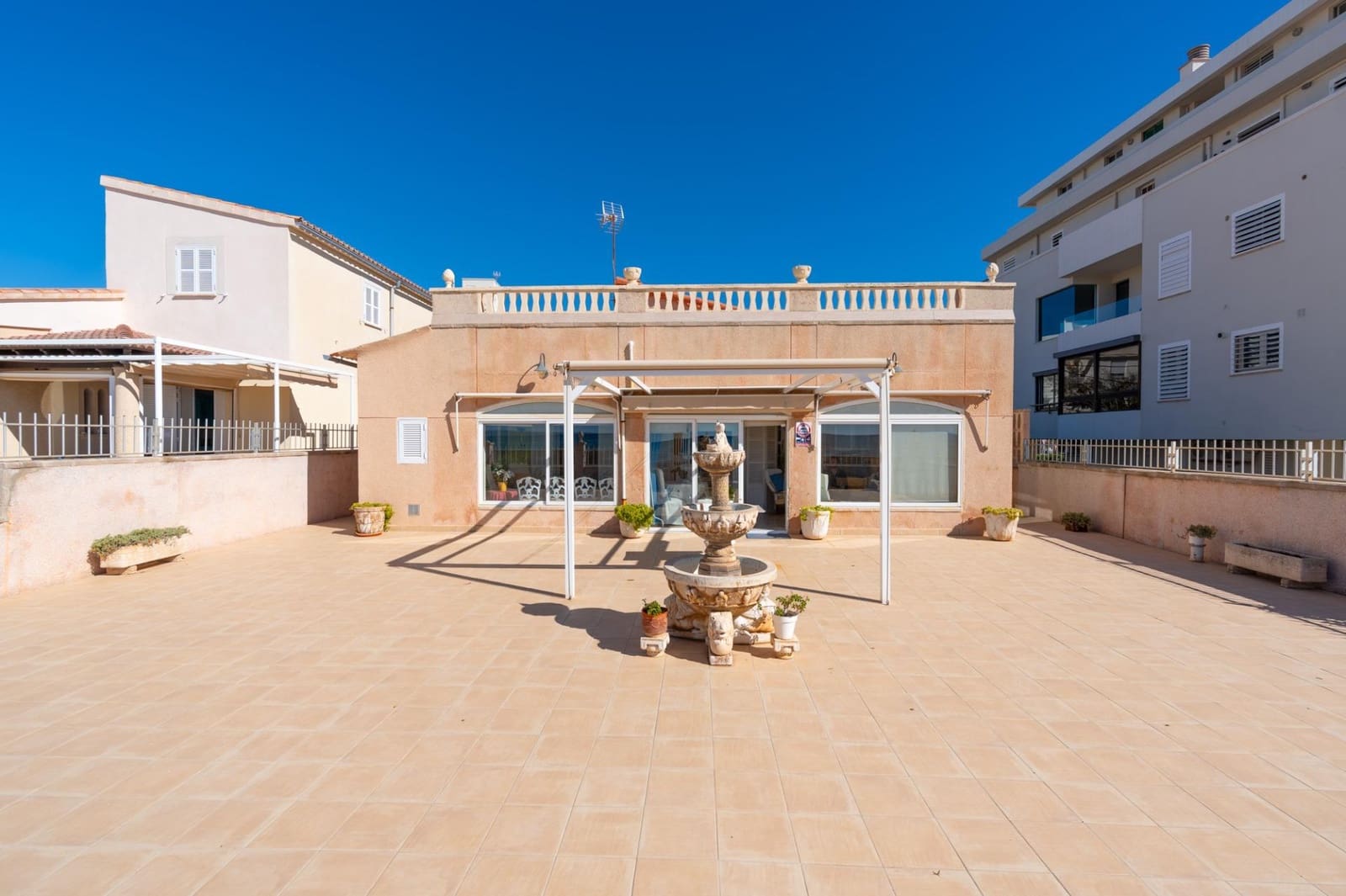 Chalet de 5 habitaciones en Coll d'en Rabassa en venta con garaje - 1.395.000 € (Ref: 10177261)