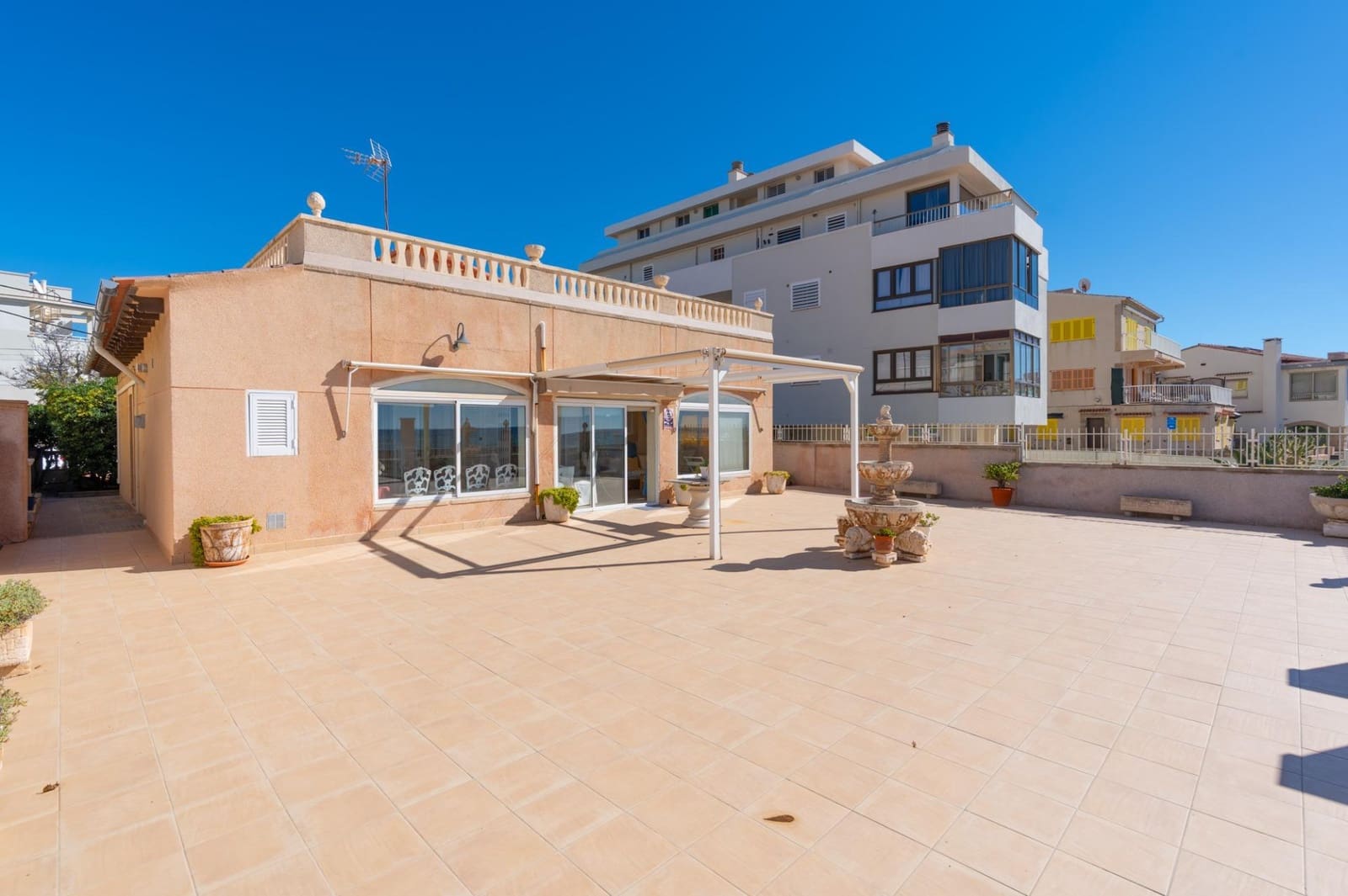 Chalet de 5 habitaciones en Coll d'en Rabassa en venta con garaje - 1.395.000 € (Ref: 10177261)