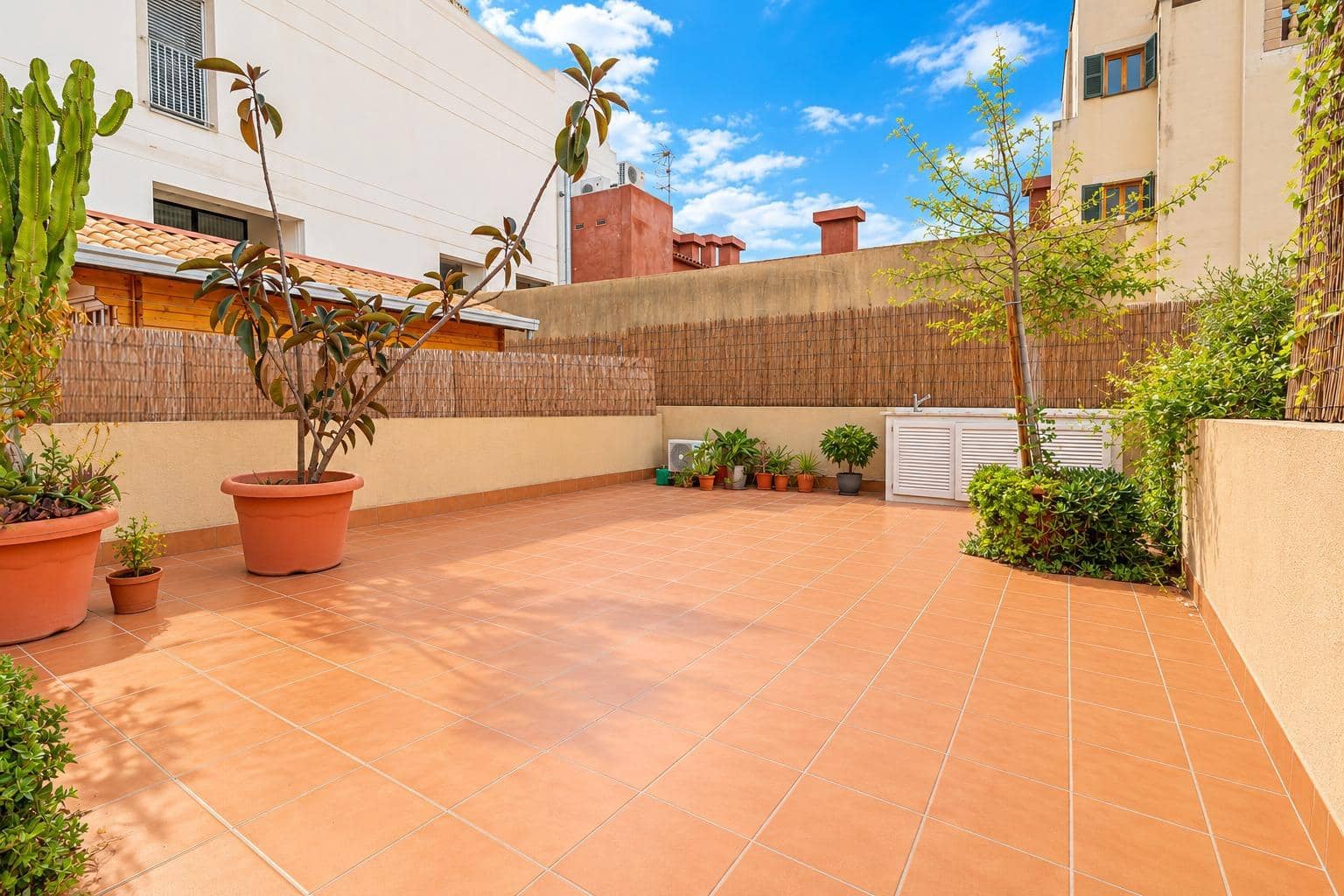 2 slaapkamer Kantoor te koop in Palma de Mallorca met garage - € 250.000 (Ref: 10187167)