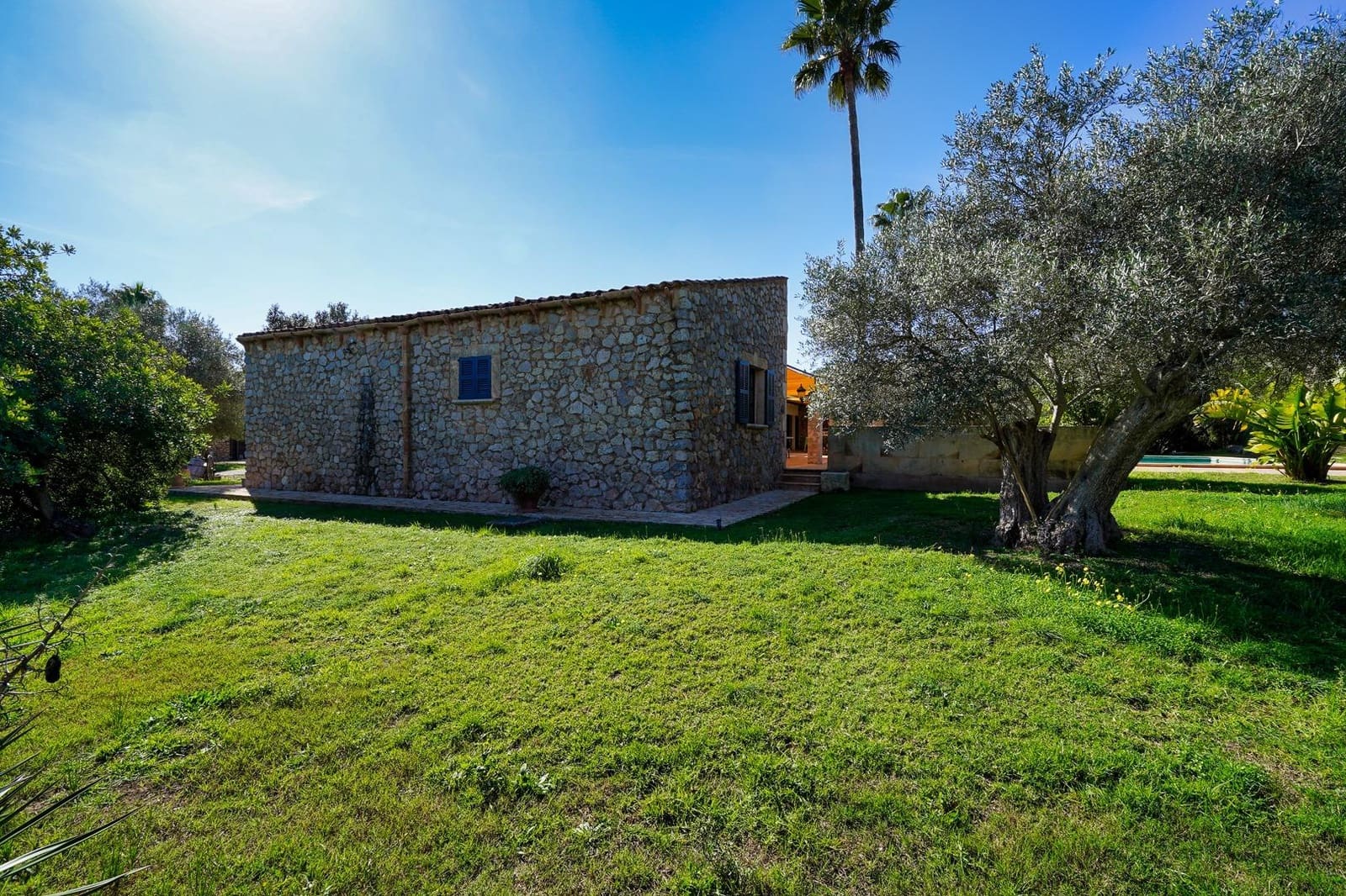 6 soveværelse Finca/Landehus til salg i Canyamel med swimmingpool - € 2.200.000 (Ref: 8458607)