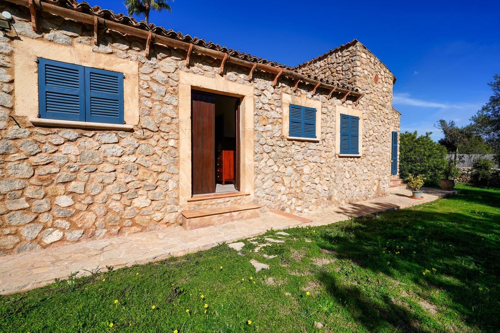 6 soveværelse Finca/Landehus til salg i Canyamel med swimmingpool - € 2.200.000 (Ref: 8458607)