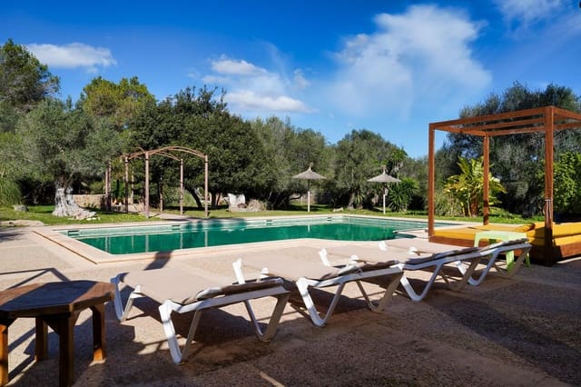 Finca/Casa Rural de 6 habitaciones en Canyamel, Capdepera en venta con piscina - 2.200.000 € (Ref: 8458607)