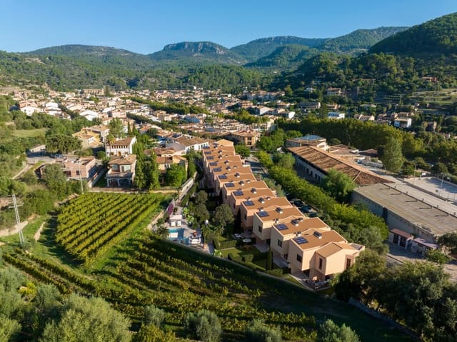 3 bedroom Terraced Villa for sale in Esporles with pool - € 795,000 (Ref: 8458624)