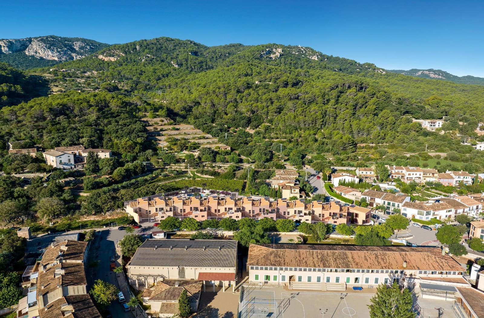 3 slaapkamer Rijtjeshuis te koop in Esporles met zwembad - € 795.000 (Ref: 8458624)