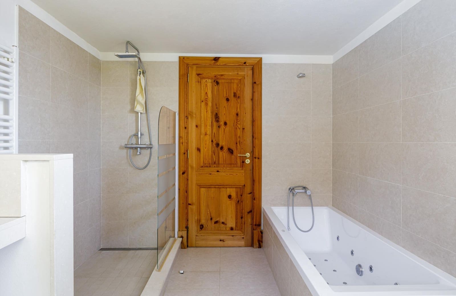 6 bedroom Villa for rent in Esporles with pool garage - € 15,000 (Ref: 8458635)